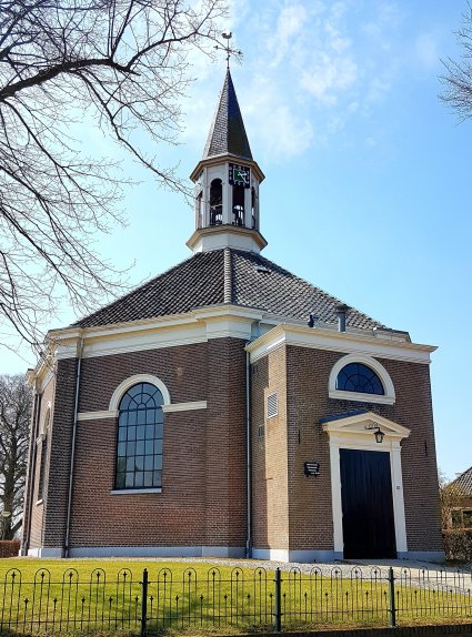 Schattig klein kerkje in Veessen. Sowieso wel een pittoresk plaatsje